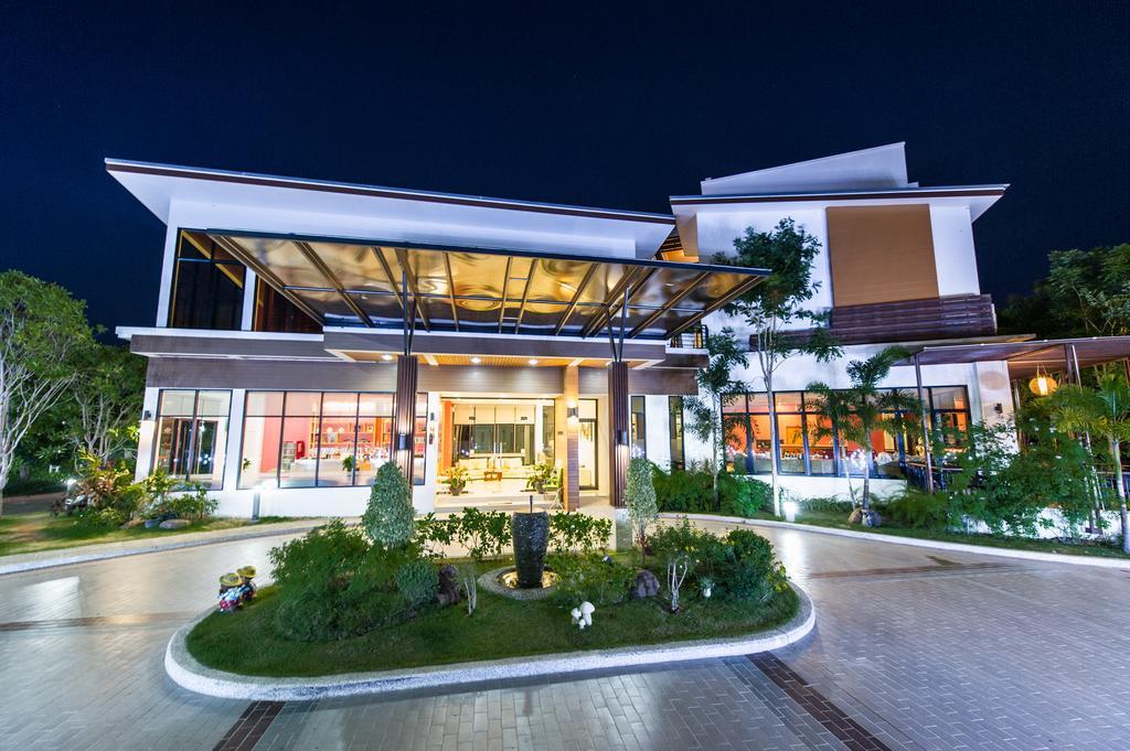 Mamaison Hotel Buriram Exterior foto